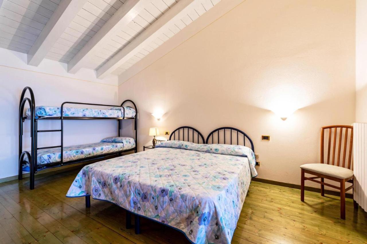 Casa Vacanze Baccolo โปลเปนาซเซ เดล การ์ดา ภายนอก รูปภาพ