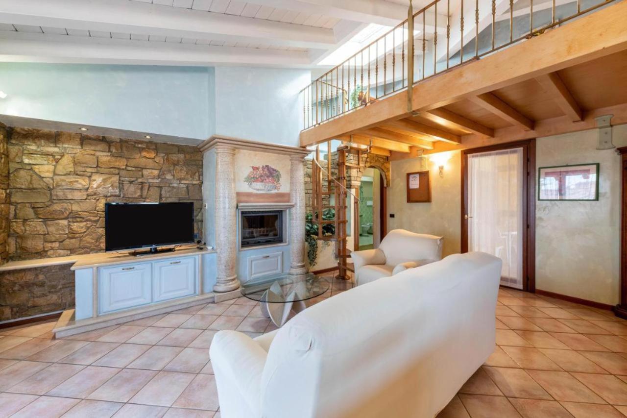 Casa Vacanze Baccolo โปลเปนาซเซ เดล การ์ดา ภายนอก รูปภาพ